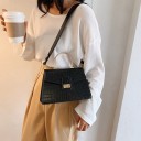 Damentasche mit Krokodilprägung Metallgriff Klappe mit goldenem Verschluss Breiter Schulterriemen 23 x 16 x 8 cm 7