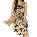 Dames beige nachthemd met fijne patronen en ruches Elegante zomer nachtjapon met ruches en brede schouderbanden Lichte polyester stof 1