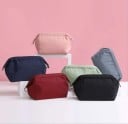 Dames cosmetica tas met brede opening voor make-up en kleine spulletjes Trapeziumvorm Rits met metalen ringen Nylon 18 x 13 x 9 cm 7