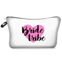 Dames cosmetica tas met huwelijksinscriptie voor de bruid en bruidsmeisjes Polyester Rits met lus Afmetingen 13,5 x 22 cm Huwelijkscadeau 7