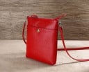 Dames crossbody tas voor mobiel van echt leer Hoofdvak met rits Twee buitenzakken Dunne schouderband met karabiners Platte vorm 15 x 19 cm 4