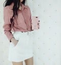 Dames denim mini rok met hoge geplooide taille Elastische band in de taille Ritssluiting en twee knopen Grote zakken Katoenen denim 6