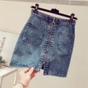 Dames denim mini rok met rits aan de voorkant over de hele lengte Twee grote opgestikte zakken Ring aan de ritsen van de rits Licht A-lijn model 2