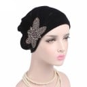 Dames fluwelen muts in turbanstijl met decoratieve kralenborduursel Plooiende voorkant Elegante accessoire Universele maat 1