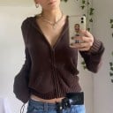 Dames gebreide hoodie met rits en capuchon Kortere snit Lange mouwen Voorkant zakken Trekkoorden in de capuchon Ribgebreide boorden 5