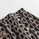 Dames geplooide midi rok met kettingprint Donkere achtergrond met beige schakels Decoratieve gouden knopen aan de voorkant Polyester 3