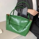 Dames grote schoudertas van kunstleer Shopper met gevlochten patroon aan de voorkant Lange hengsels Glanzend oppervlak 46,5 x 29 x 12 cm 5