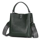 Dames handtas met bovenhandvat en brede, gemusterde schouderband Metalen voetjes Decoratieve stiksels 20 x 20,5 x 12 cm 10