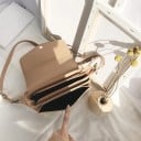 Dames kleine crossbody tas met klep Verschillende interne compartimenten Verstelbare schouderband met gesp Glad PU leer en polyester 19 x 14 x 5 7