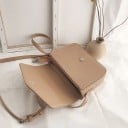 Dames kleine crossbody tas met klep Verschillende interne compartimenten Verstelbare schouderband met gesp Glad PU leer en polyester 19 x 14 x 5 9