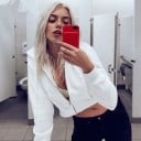 Dames korte hoodie met rits in witte kleur Crop snit Lange mouwen Voorzakken Boord aan de onderkant Van een mix van polyester en katoen Voor elke 3