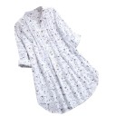 Dames lange linnen blouse met klein bloemenpatroon en lange mouwen. Staander met knopen. Ook te dragen als jurk. Voor de lente en zomer. 1