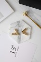 Dames oorbellen hol &quot;V&quot; J1134 10