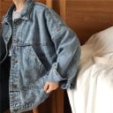 Dames oversize denimjas Lichtblauw Kraag van een overhemd Knopen sluiting Grote voorzakken Verlaagde schouders Polyester en katoen 5