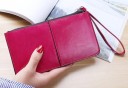 Dames portemonnee clutch van glanzend PU leer met polsbandje Ritsluiting Platte vorm 18 x 11,5 cm Gequilt middennaad 5