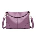 Dames schoudertas van kunstleer Kleinere tas met decoratieve flap en rits Afneembare schouderband met metalen karabijnhaken 28 x 19 x 10 3