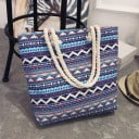 Dames strandtas met koordhandvatten Ruime textiele tas met kleurrijk patroon Canvas en polyester 41 x 35 x 10 cm Handvatten 28 cm 1