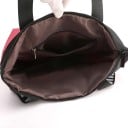 Dames tas van nylon en polyester met een voorzak met rits Binnenzak Zwarte bovenrand en lange hengsels Afmetingen 35 x 32 x 15 cm 10