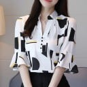 Dames witte blouse met zwart en geel geometrisch patroon V-hals met knopen Driekwartmouwen met volant Polyester en spandex 2