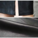 Dames zwarte kokerrok van kunstleer met hoge taille Split aan de voorkant Lengte tot de knieën Glanzend oppervlak Verticale vormnaden 6