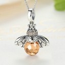 Damesketting met bij 3