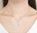 Damesketting met kat en parel 2