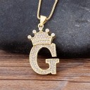 Damesketting met letter en kroon 10