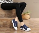 Damesneakers med polkaprikker og vedhæng J1180 4