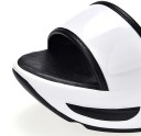 Damesommer sandaler med velcrolukning 7
