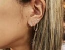Damesoorbel met bliksem en ster Twee studs verbonden door een hangend kettinkje Zirkonia stenen Sieradenmetaal Voor twee gaatjes in het oor 4