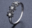 Damesring met bloemen D1177 3