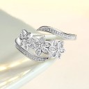 Damesring met bloemen D2479 5