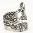 Damesring met bloemen D2650 2