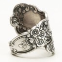 Damesring met bloemen D2650 3
