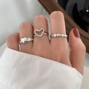 Damesring met een hart 3