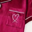 Damevelour pyjamas med korte ærmer og shorts V-hals med krave og knapper Ensfarvet elegant sæt af polyester og elastan 8