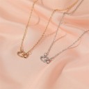Damhalsband med ett kopplat hjärthänge 6
