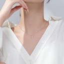 Damhalsband med kors G502 2