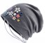 Dámská čepice s kamínky a květinami J3089 12