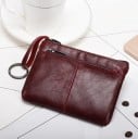 Dámska cestovná mini peňaženka z PU kože Dve vrecká na zips Pútko s kovovým krúžkom na kľúče Rozmery 12,5 x 9,1 x 0,6 cm 5