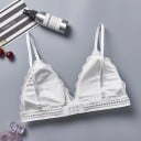 Dámska čipková podprsenka s trojuholníkovými košíčkami Vyberateľné vycpávky Široký dierkovaný lem Bavlna a nylon Obvod pod prsiami 62 až 77 cm 9