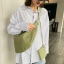 Dámska crossbody kabelka cez rameno v tvare polmesiaca Zapínanie na zips Malá taštička v sade Popruh s kovovými karabinami 6