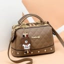 Dámská crossbody kabelka kufříkového tvaru Prošívaný vzor a nýty Dvě ucha a dlouhý popruh Zapínání na zip PU kůže 25 x 16 x 13 cm 2