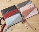 Dámska dlhá peňaženka s kamienkami Trblietavá spodná časť Zapínanie na zips Pútko na zápästie Ozdobný prívesok PU koža 20 x 10 x 3 cm 7