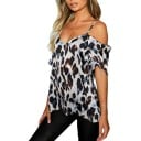 Dámská halenka s leopardím vzorem a odhalenými rameny Tenká ramínka a výstřih do V Krátké volné rukávy Splývavý střih Materiál polyester 4