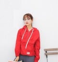 Dámska jarná bunda anorak v japonskom štýle s kapucňou Zips na hrudi Klokaní kapsa Pružné manžety a lem Bavlna polyester a akryl 2