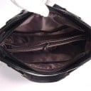 Dámská kabelka do ruky i přes rameno Umělá kůže Prošívané švy Kovové ozdoby na uchách Zapínání na zip Vnitřní kapsy 30 x 12 x 25 cm 7