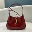Dámská kabelka hobo přes rameno ve tvaru půlměsíce 19 x 13 x 3 cm Zlaté kovové zapínání Nastavitelné ucho a dlouhý popruh 4