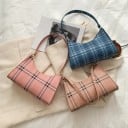 Dámska kabelka pod rameno s kostkovaným vzorom Zapínanie na zips Tenký ramenný popruh Zlaté kovové doplnky Umelá koža 25 x 17 x 6 cm 4