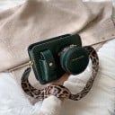 Dámská kabelka přes rameno ve tvaru fotoaparátu Kulatá kapsa na zip Malá kapsa s patentkou Široký popruh s leopardím vzorem 3